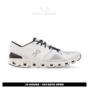 sepatu on running on cloud x white black sneakers authentic